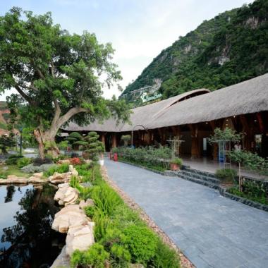 Combo 5* Sơn La Moc Chau Island - Mountain Park and Resort 2N/1Đ, Ăn Sáng+ Vé Xe Khứ Hồi