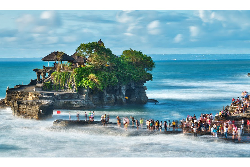 134563114-20180328100209-bali-tanah-lot-temple