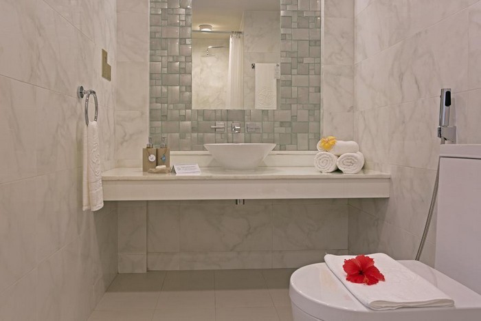 Malahini_Kuda_Bandos_Resort_wc