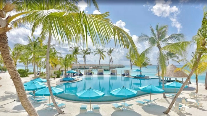 kandima_aldives_ho_boi_ngoai_troi
