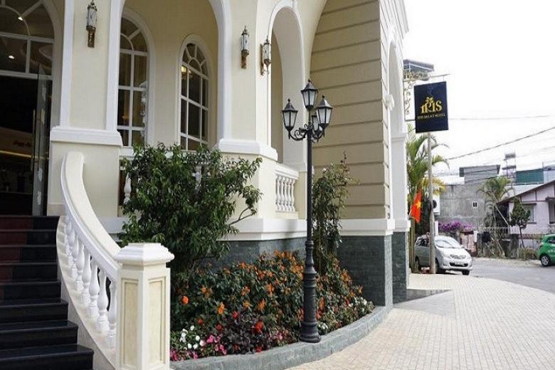 Khu vực bên ngoài khách sạn