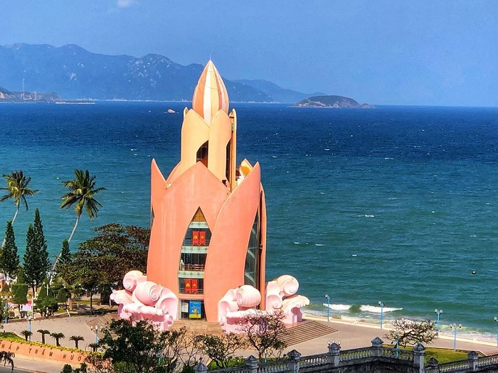 Tháp Trầm Hương