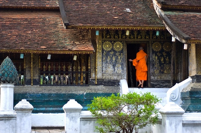 Tour du lịch free & easy Lào đầy linh thiêng