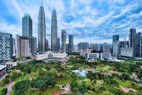 Ngắm Nhìn Cảnh Quan Xinh Đẹp Của Kuala Lumpur Từ Tòa Tháp Đôi Petronas