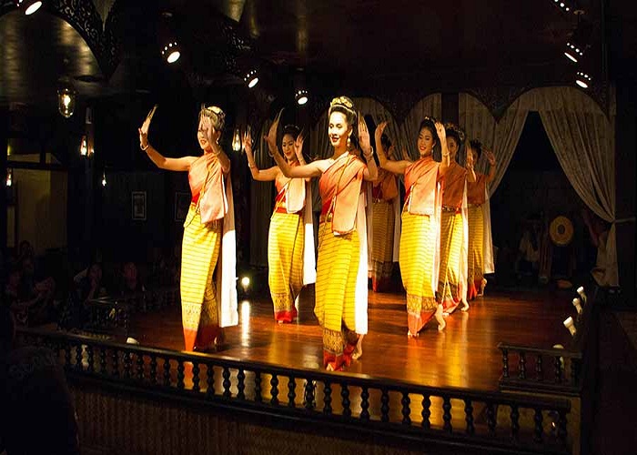 Thưởng thức các điệu múa dân tộc Lanna truyền thống