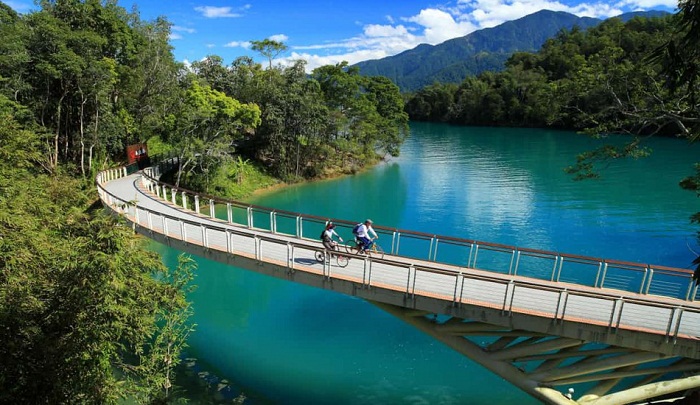 Đạp xe trải nghiệm quanh hồ Nhật Nguyệt