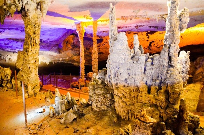 Khám phá TOP 4 hang động đẹp nhất ở Lào