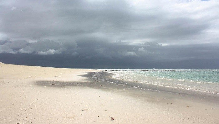 Bãi cát trắng mịn trải dài - bãi biển Paradise Nam Phi