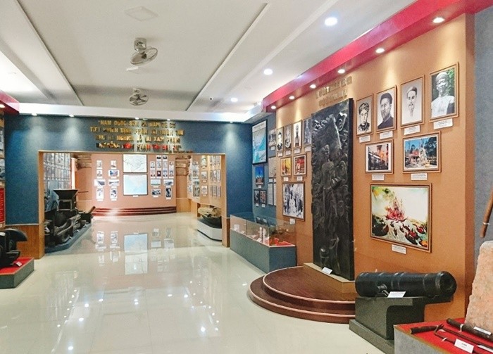Thời gian ghé thăm bảo tàng quân khu 9