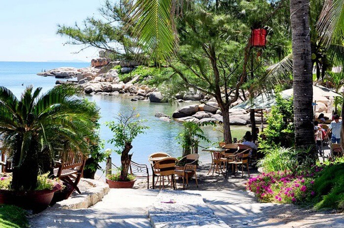 'Show your heart' 3 cafes with Nha Trang beach view, so beautiful