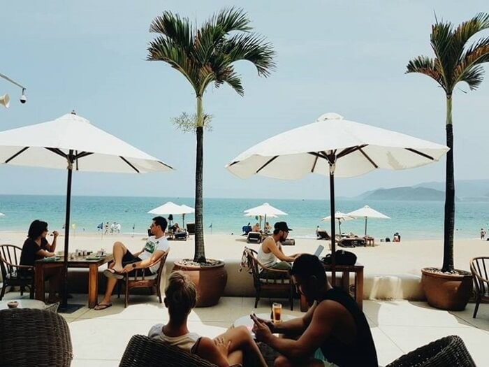 'Show your heart' 3 cafes with Nha Trang beach view, so beautiful