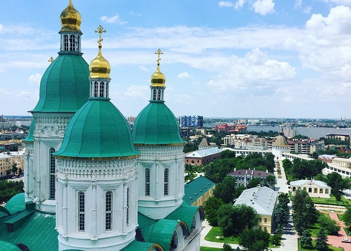 Astrakhan Kremlin - cung điện và lâu đài ở Nga