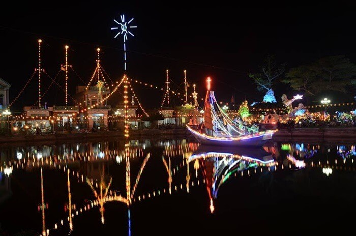 Take each other out at Christmas venues in Nam Dinh