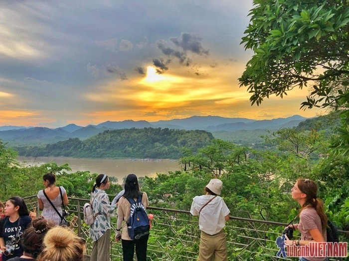 'So deep' những góc sống ảo cực đẹp khi du lịch Luang Prabang Lào