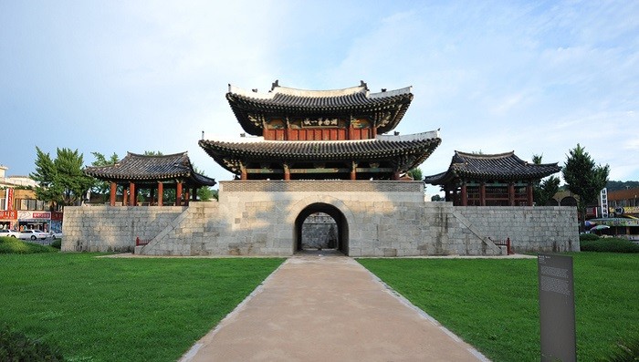 Cổng Pungnammun - du lịch thành phố Jeonju Hàn Quốc
