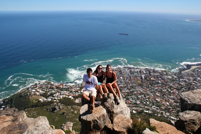 Khám phá đỉnh núi Lion's Head ở Cape Town với trải nghiệm khó quên