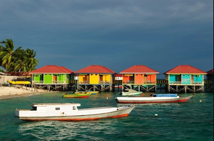 Đảo Derawan - kinh nghiệm du lịch Borneo tự túc