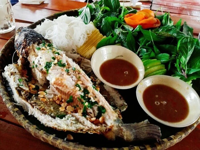 Món ăn ngon ở Ninh Kiều - cá lóc nướng