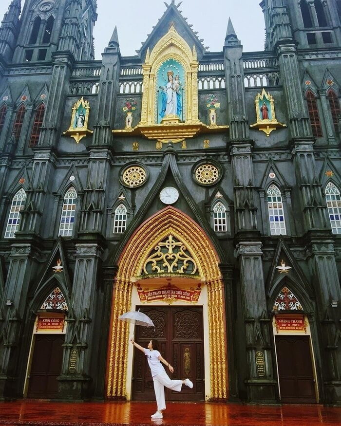 Trồn phố thị về quê để ngắm nhà thờ Hưng Nghĩa Nam Định đẹp tựa trời Tây
