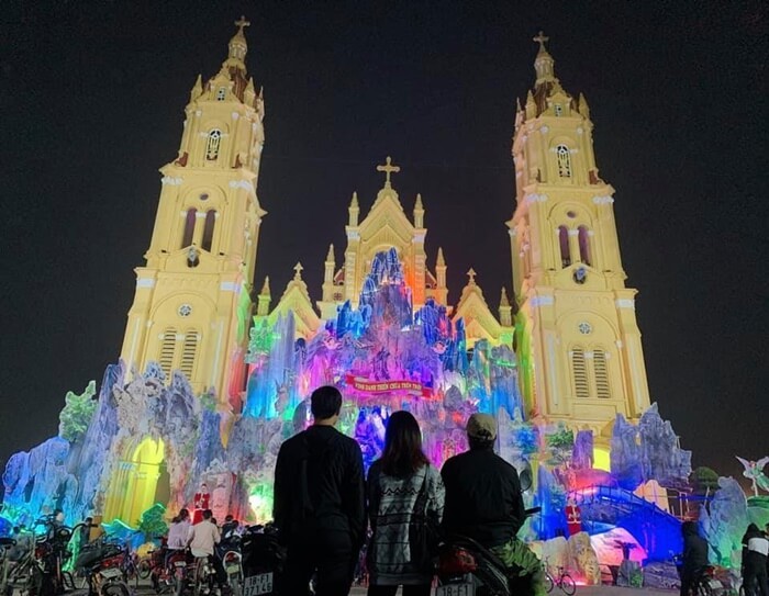 The place to welcome Christmas in Nam Dinh - Phu Nhai church