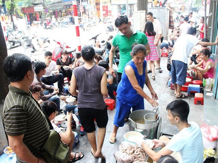 TOP 14 quán phở ngon ở Hà Nội buộc khách phải 'móc sạch hầu bao'