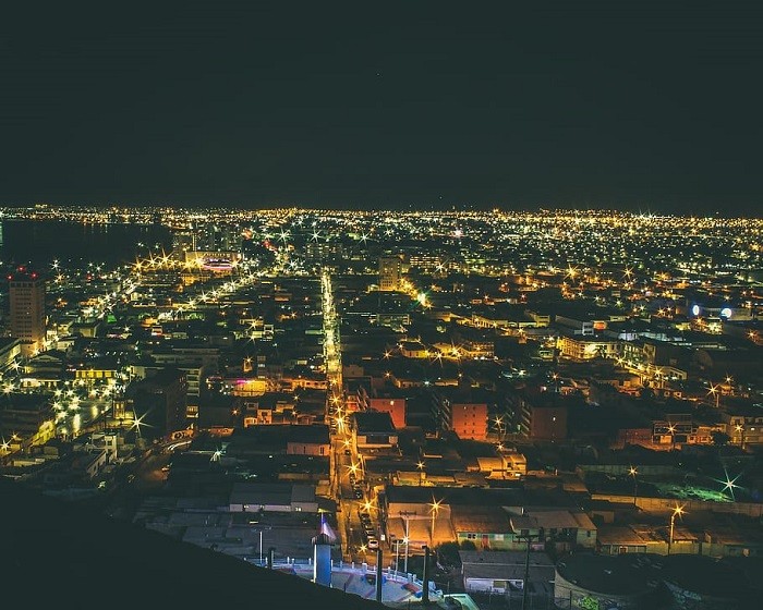 Arica về đêm - thành phố của mùa xuân vĩnh cửu