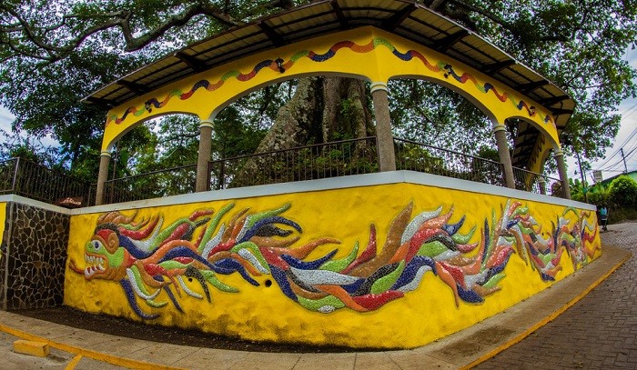 Cây Ceiba 300 tuổi - thị trấn đẹp nhất El Salvador