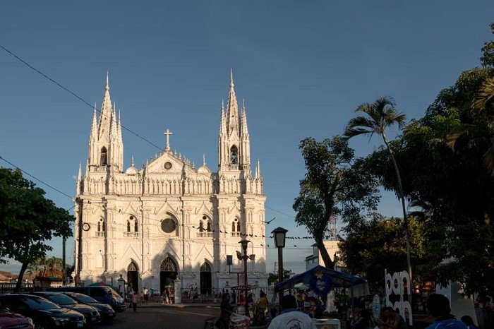 Nhà thờ kiểu gothic ở Santa Ana - thị trấn đẹp nhất El Salvador