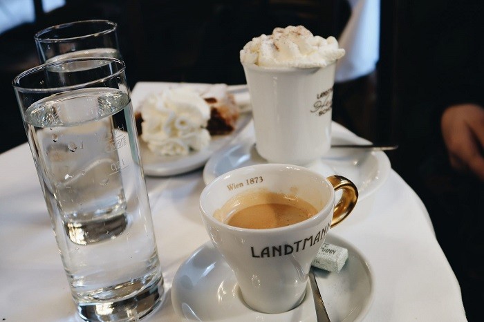 tìm hiểu văn hóa cà phê ở Áo