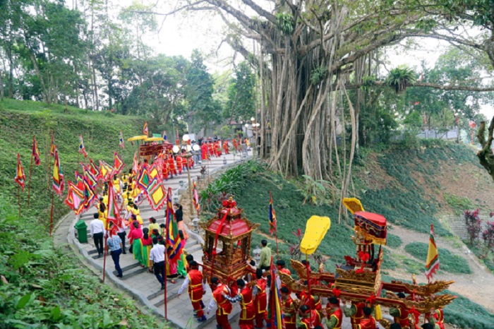 Tháng giêng rộn ràng lễ hội Đền Thượng Lào Cai