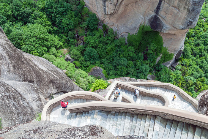 tu-vien-Meteora-1