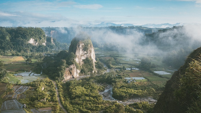 Hẻm núi Ngarai SIanok - Địa điểm du lịch tự nhiên ở Indonesia