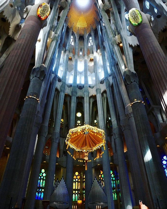các cây cột - kiến trúc độc đáo tại Nhà thờ La Sagrada Familia 