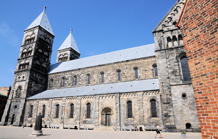 Nhà thờ Lunds Domkyrka - Địa điểm tham quan ở Lund nổi tiếng