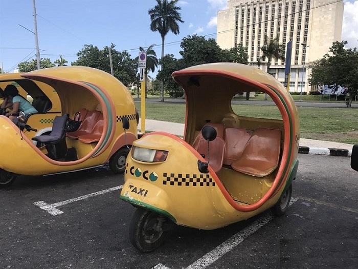 Trải nghiệm xe 3 bánh ở Cuba - Cách tiết kiệm chi phí du lịch Cuba