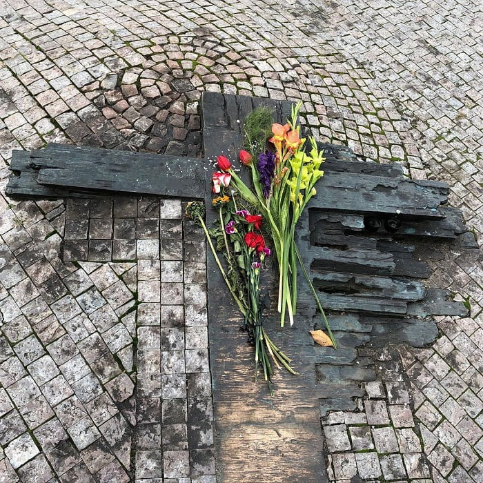 đài tưởng niệm - công trình ý nghĩa tại quảng trường Wenceslas ở Praha