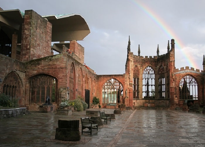Những địa điểm du lịch ở Birmingham -Nhà thờ St. Michael, Coventry