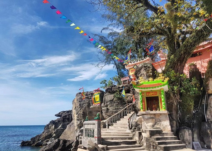 Spiritual tourist destination in Phu Quoc - Dinh Cau