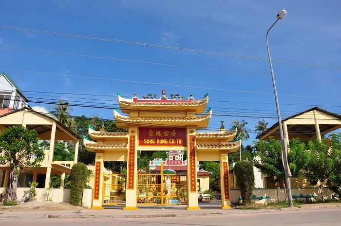 spiritual tourist destination in Phu Quoc - Sung Hung pagoda
