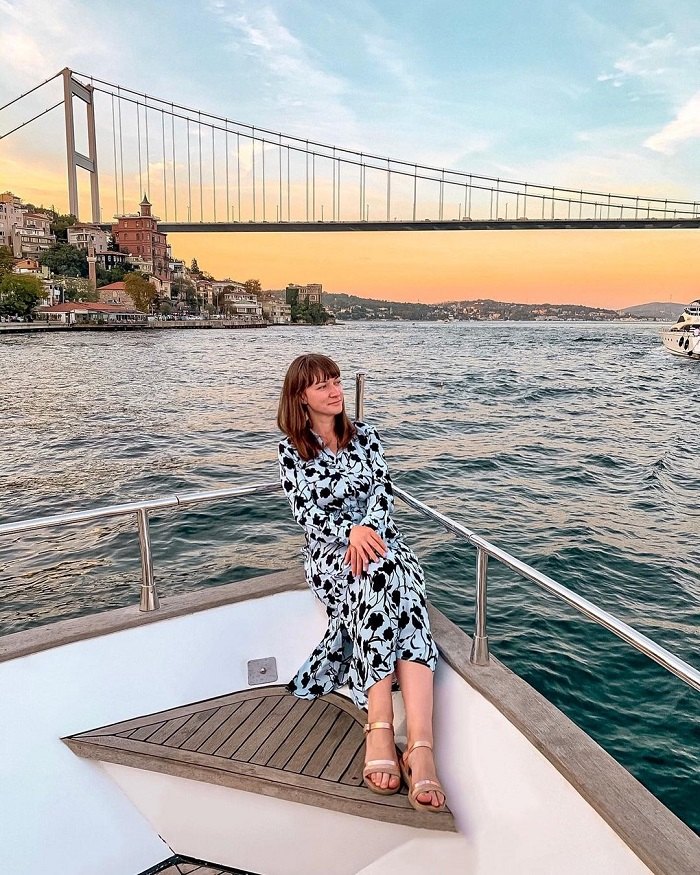 Đi du thuyền ở eo biển Bosphorus ngắm cảnh Thổ Nhĩ Kỳ 