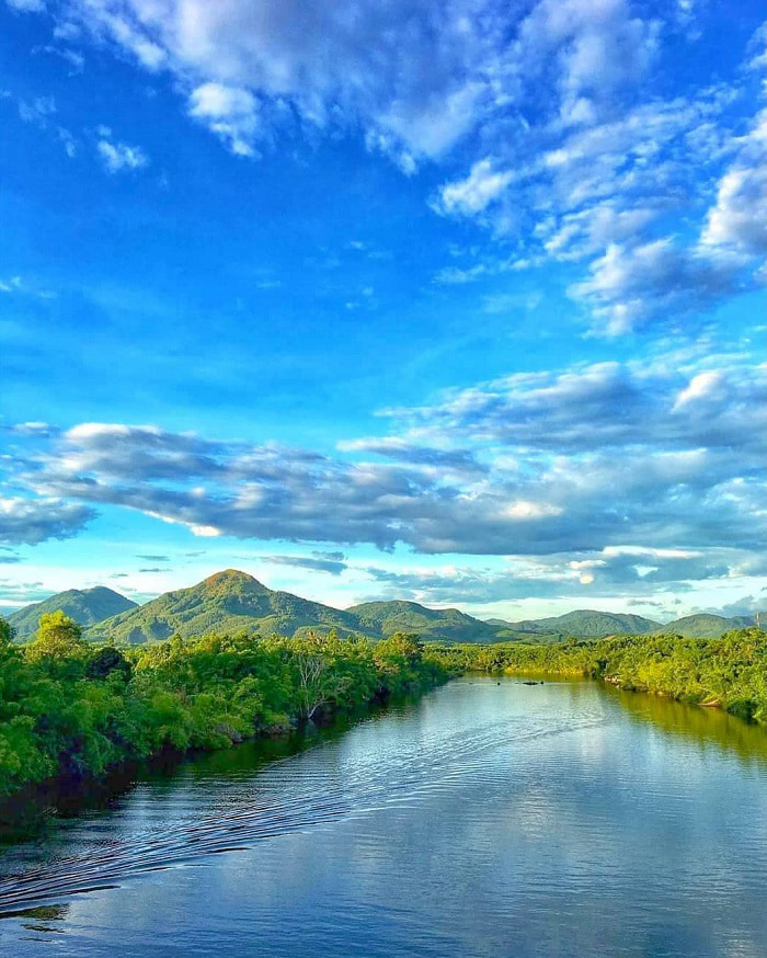 Miền xanh mát: Việt Nam được biết đến là một trong những quốc gia có cảnh quan thiên nhiên đẹp nhất thế giới, với rất nhiều địa điểm miền xanh mát. Nếu bạn muốn tìm hiểu về vẻ đẹp thiên nhiên của Việt Nam, hãy xem ảnh liên quan để cảm nhận sự hùng vĩ của đất nước này.