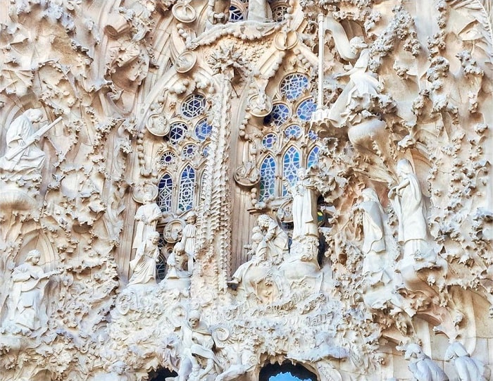 các họa tiết tinh xảo - điểm ấn tượng của Nhà thờ La Sagrada Familia 