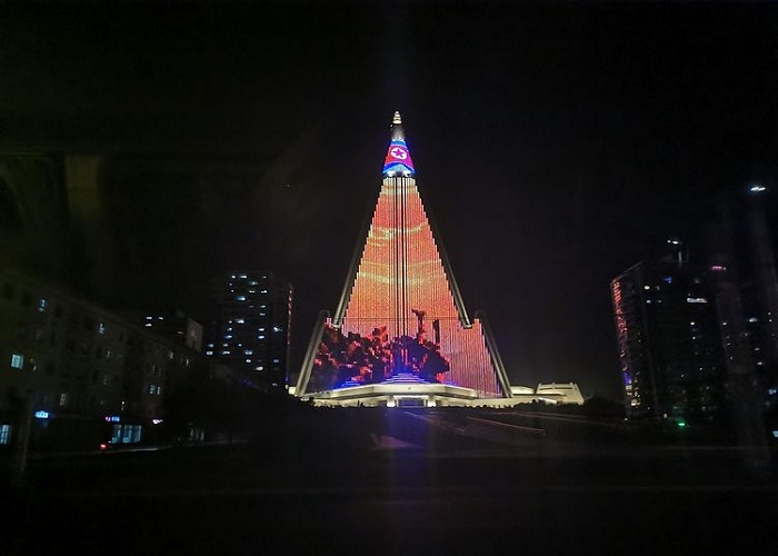 rực rỡ ánh sáng - vẻ đẹp ban đêm tại 'Khách sạn tận thế' ở Triều Tiên 