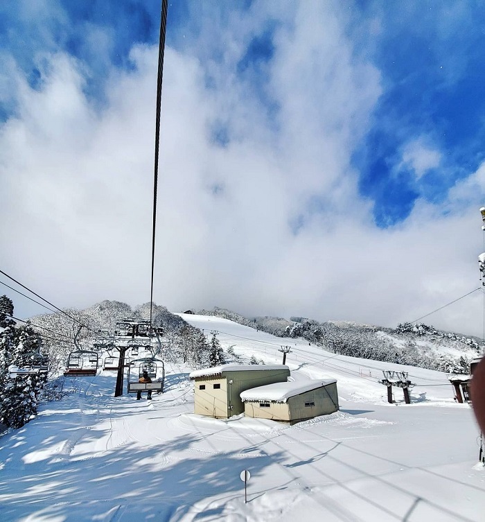 khu nghỉ dưỡng trượt tuyết ở Nhật Bản - Happy One