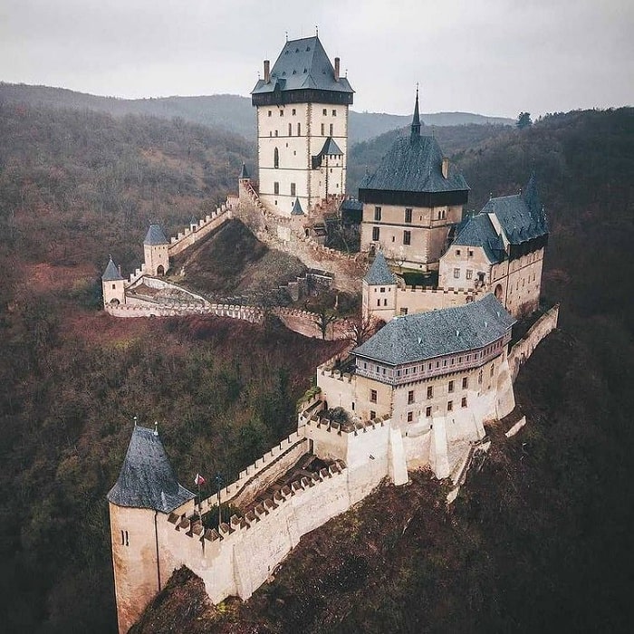 lâu đài Karlstejn - điểm du lịch Bohemia thú vị