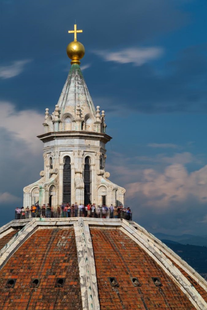Cảm giác phấn khích khi leo lên đỉnh của mái vòm - Vẻ đẹp tráng lệ của nhà thờ Florence nước Ý