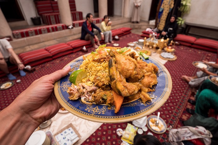 Al Machboos, món ăn đường phố ở Dubai hấp dẫn du khách 