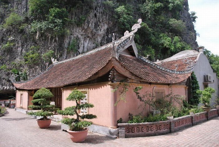 Ngôi nhà cổ ở Cố Viên Lầu Ninh Bình