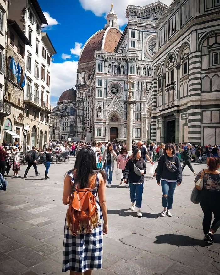 Giống như nhiều nhà thờ ở Ý, Nhà thờ Florence cũng được xây dựng trên đỉnh của một nhà thờ cổ.