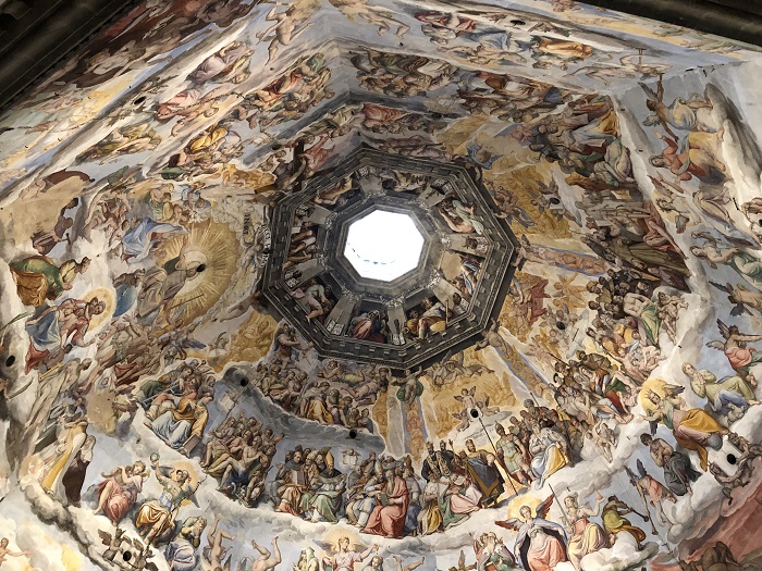 Những bức bích họa bên trong mái vòm - Vẻ đẹp tráng lệ của nhà thờ Florence nước Ý
